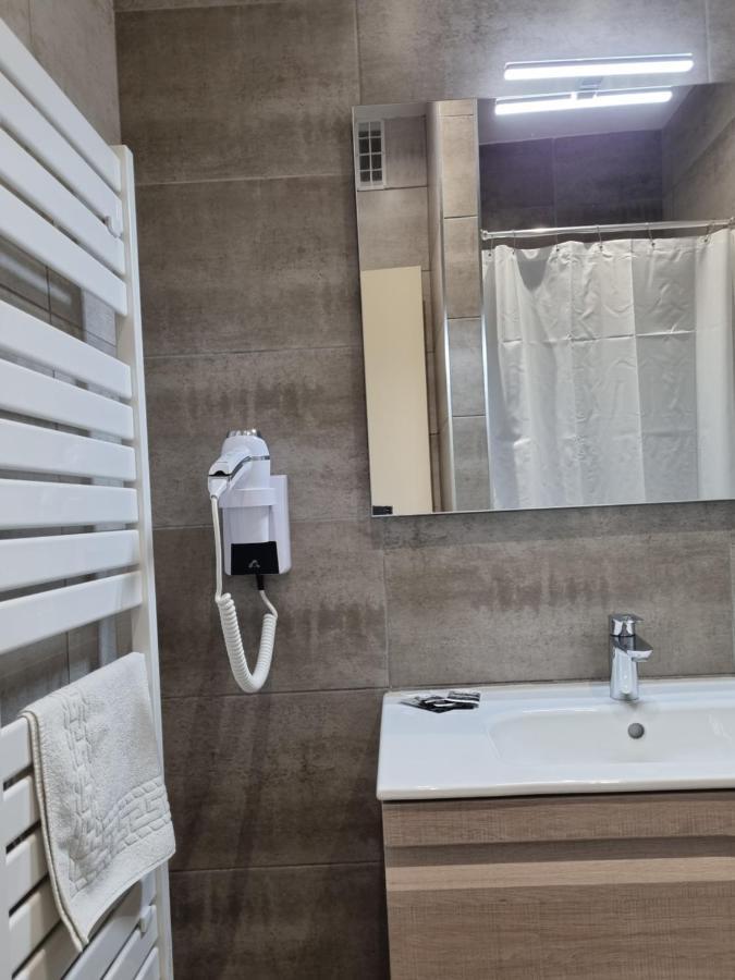 Hotel Ambeille Vue Mer 科利尤尔 外观 照片
