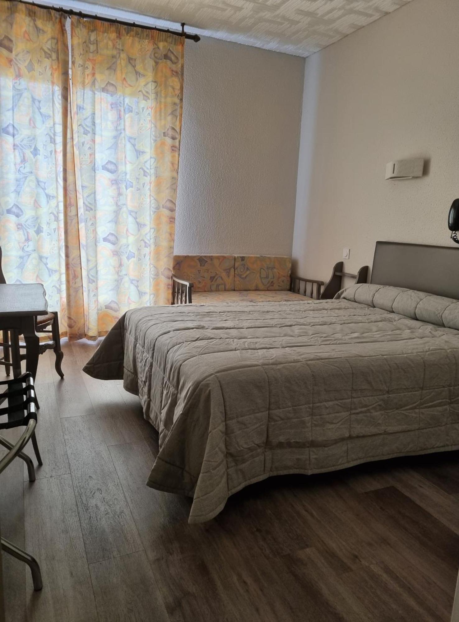 Hotel Ambeille Vue Mer 科利尤尔 外观 照片