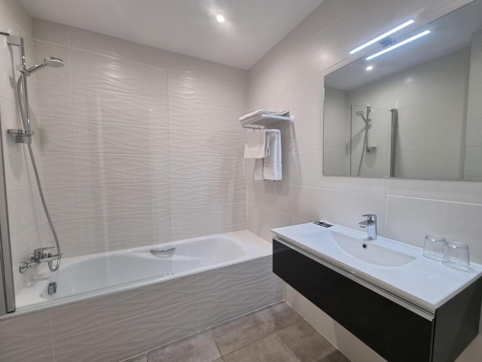 Hotel Ambeille Vue Mer 科利尤尔 外观 照片