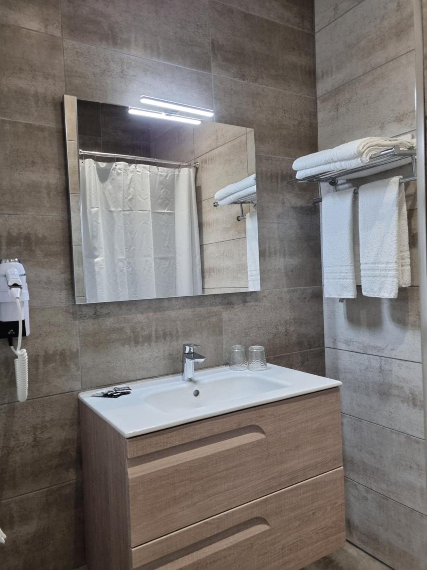Hotel Ambeille Vue Mer 科利尤尔 外观 照片